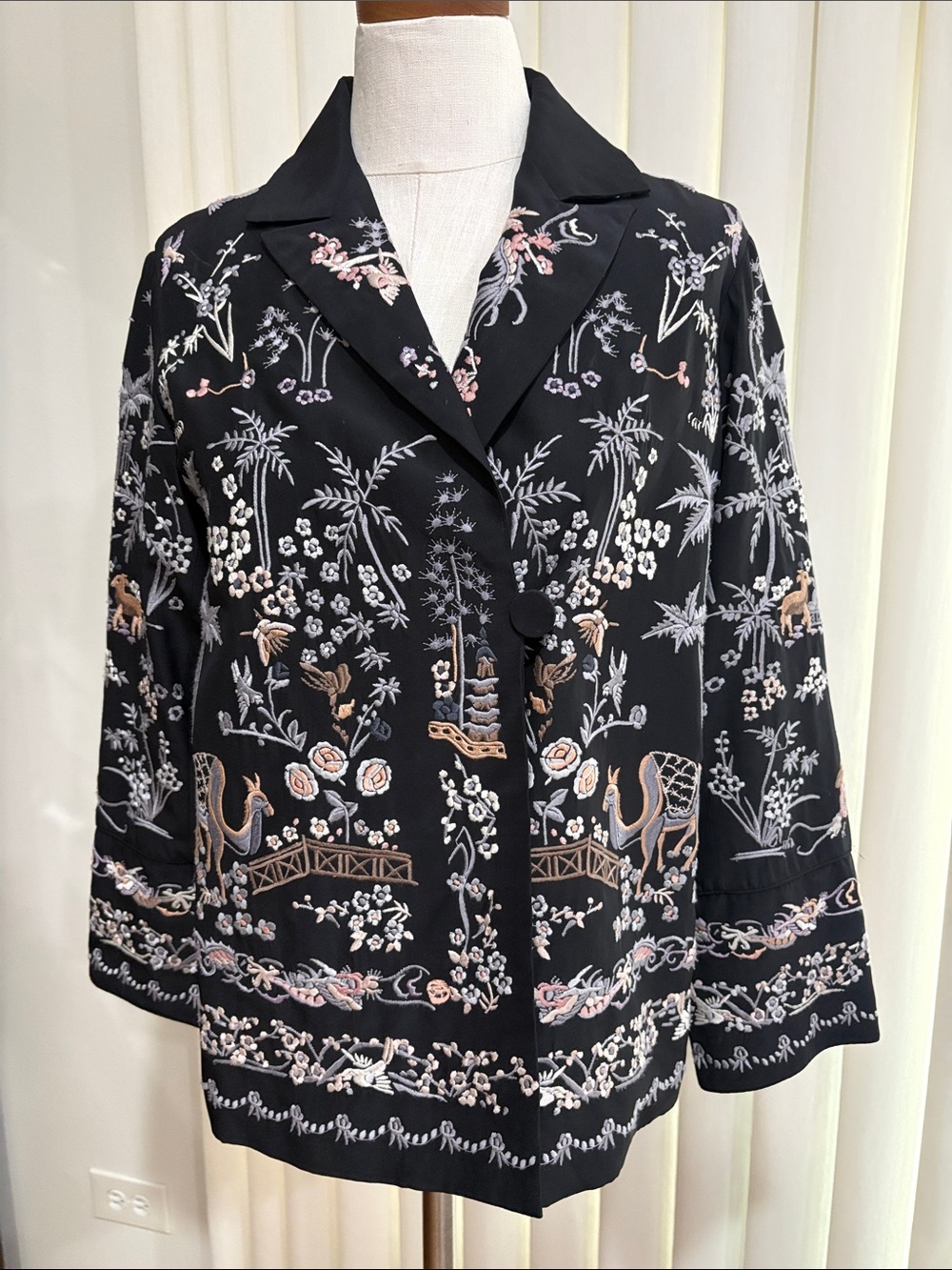 Elizabeth and James Black oriental Floral Embroidered SILK Blazer UNIQUE Rare XS